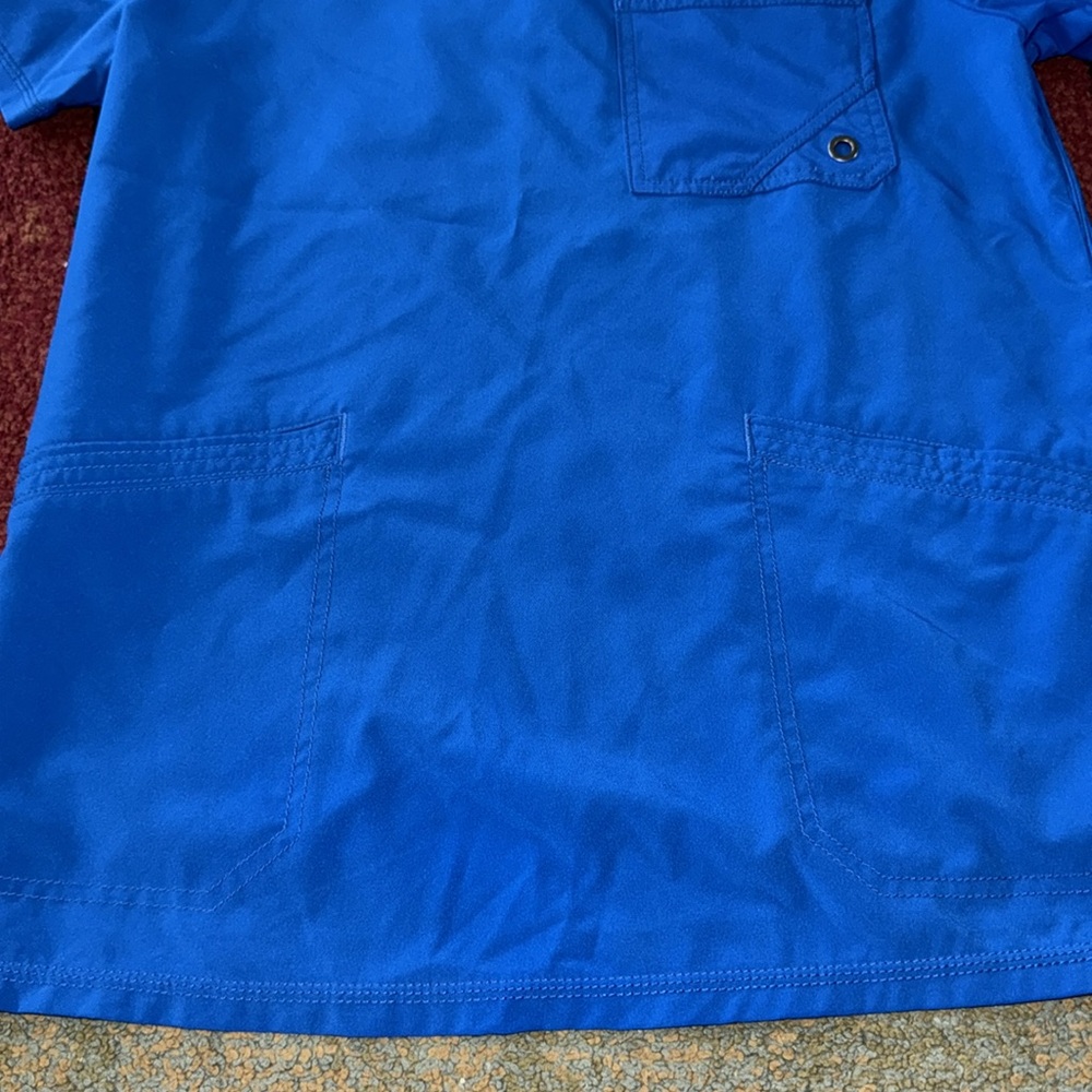 Cherokee Infinity Scrub Top - Picture 3 of 7